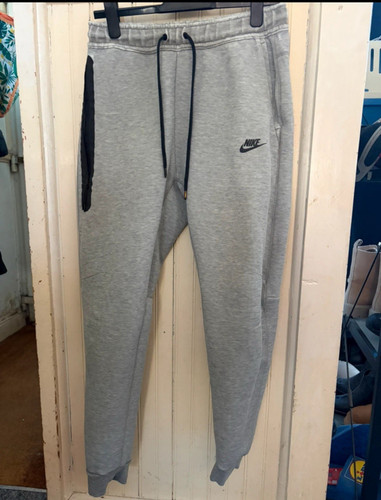 Grey nike tech fleece men - grey,