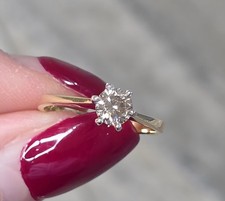 18ct Gold Solitaire Diamond