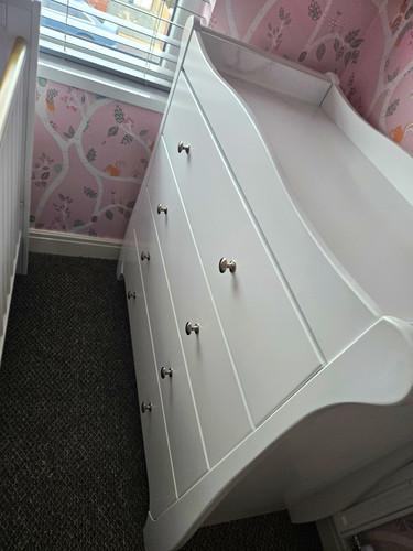 Obaby white wooden cotbed with - white,
