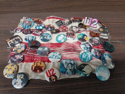 Badges - ,