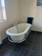 Used Free Standing Roll Top Bath & Taps