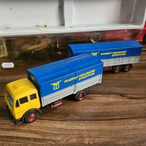 146 nzg mercedes - 1:50,
