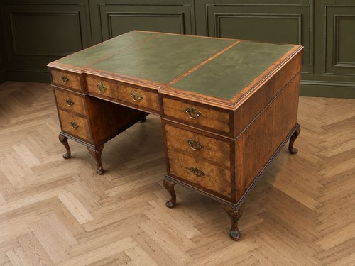 Fine quality burr walnut green - fine,