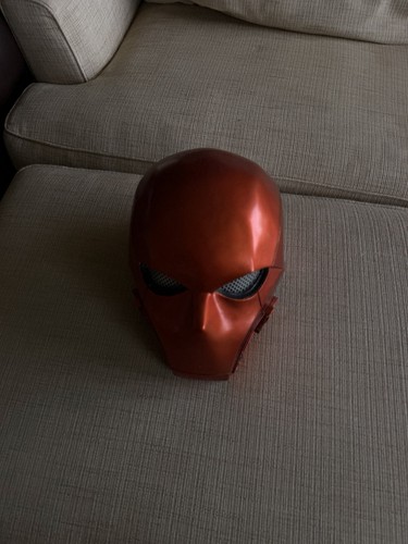 Red hood helmet - red,