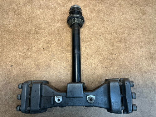 Triple tree bottom fork yoke - triple,