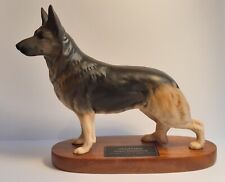 BESWICK CONNOISSEUR MODEL - LARGE GERMAN SHEPHERD DOG ON WOODEN PLINTH