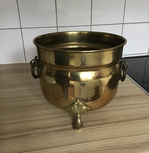 Vintage brass cauldron pot - brass,