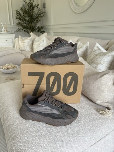 Adidas yeezy 700 mauve - yeezy, v2