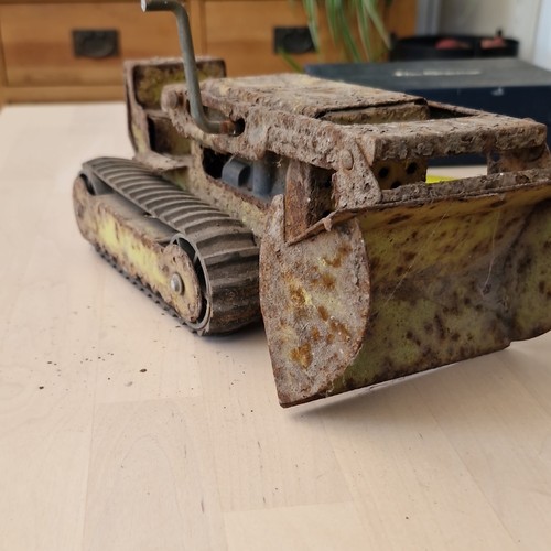 Vintage metal tracked - metal,