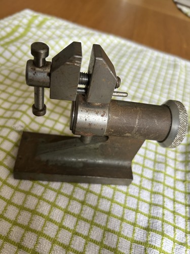 Swivel adjustable model - model, makers