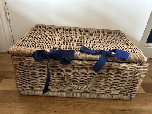 Vintage brown wicker basket - brown,