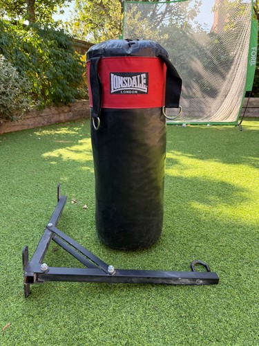 Lonsdale punchbag and wall - lonsdale,