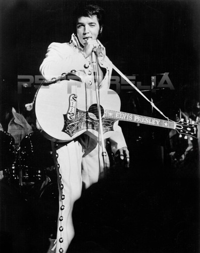 Elvis presley stage 1970 - on,