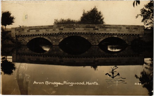Hampshire ringwood avon - ringwood,