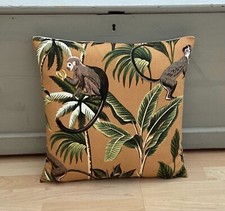 Safari Junge monkey Ochre