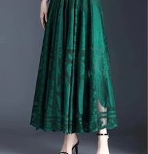 Beautiful & Unusual On Trend Green Victorian style long lace maxi skirt 12-14🎄 
