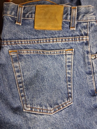 Jeans pair 34x30 wrangler - 34x30.,