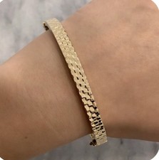 Embossed Pattern 9ct Gold