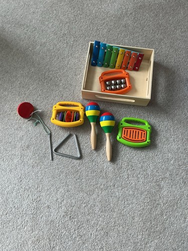 Bundle musical instruments - of,