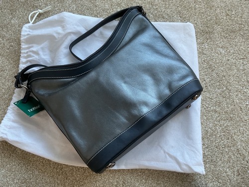 Ladies hobo style leather