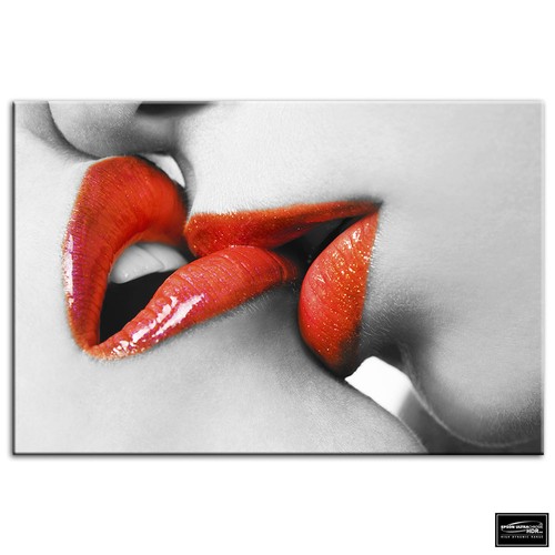 Lesbian kiss erotic box - erotic,