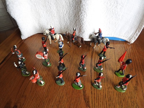 Toy soldiers britains herald - britains.,