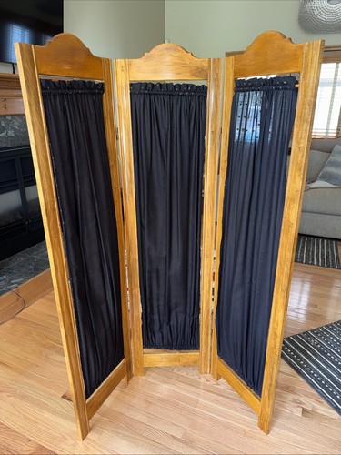 Vtg three panel wooden - wooden, room