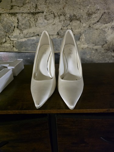 Irregular choice ivory satin - choice,