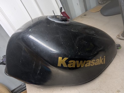 Kawasaki zx9r fuel tank - kawasaki,