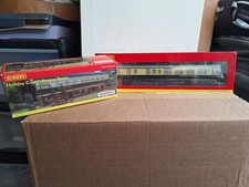 Hornby R4604 BR MK 1 Camping Coach 176 OO Gauge Y81 and Hornby R9762 steps Boxed