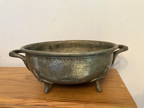 Argent hammered pewter bowl - hammered,