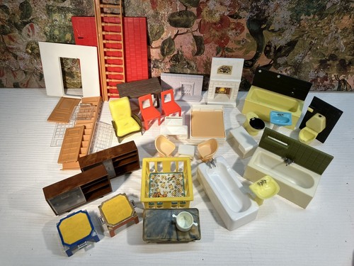 Plastic doll house - plastic,