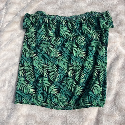 Peacocks green women boob - peacocks, women’s
