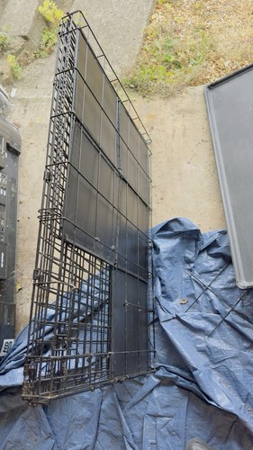 Pets home single - at, door