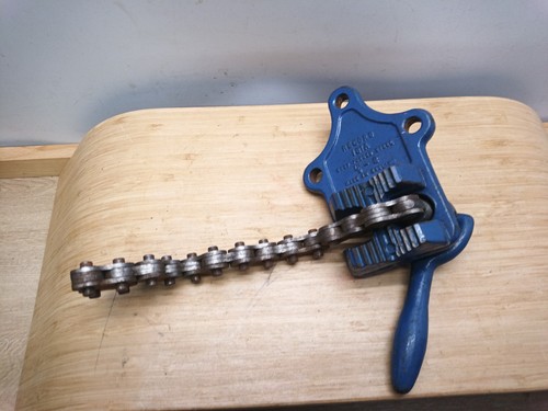 Record 181 chain - chain, pipe