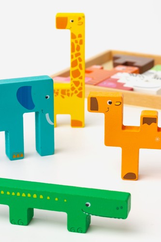 Wooden animals stacking blocks - stacking,