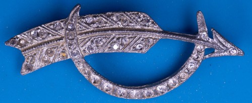Vintage arrow bow brooch - vintage,