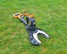 Works jawsaw Limbing/trimming electric saw 220-240 volts  Power rated 600