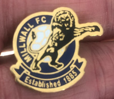 RARE MILLWALL F.C. ESTABLISHED 1885 CREST ENAMEL PIN BADGE