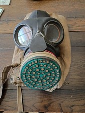 ww2 gas mask with straps, nose