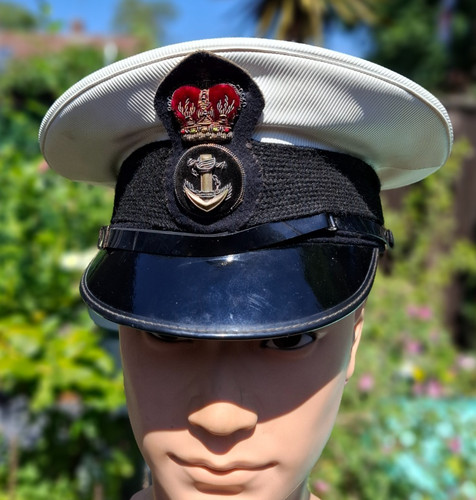 Royal navy petty officer - officer, visor