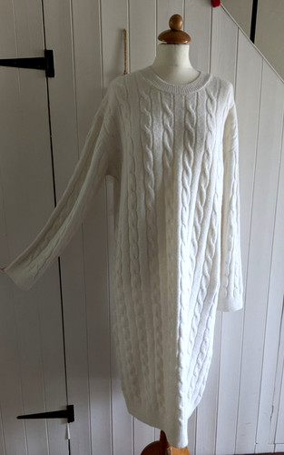 Size ivory cable knit - /,