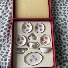 Reutter Dolls House China