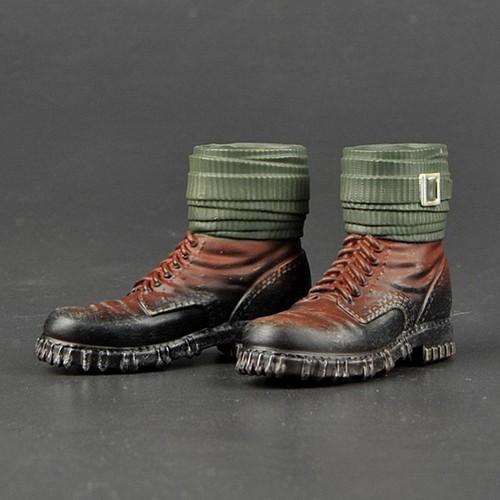 Scale vinyl mountain boots - 1/6,