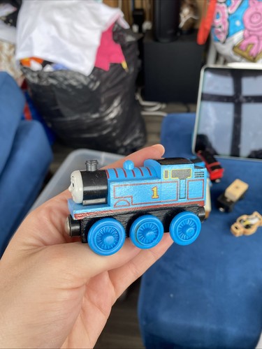 Thomas the tank engine - thomas,