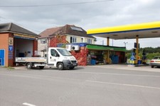 Photo 6x4 Garage and MOT Bay