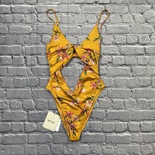 BEACH RIOT x REVOLVE Karissa
