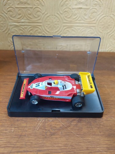 Vintage scalextric ferrari - "scalextric",