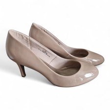 Smart Ladies Marks & Spencer Patent Nude Colour Court Shoes Size 6 VGC