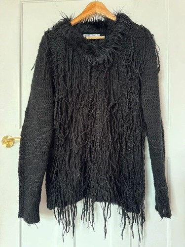 Y2k black fluffy - fluffy, emo